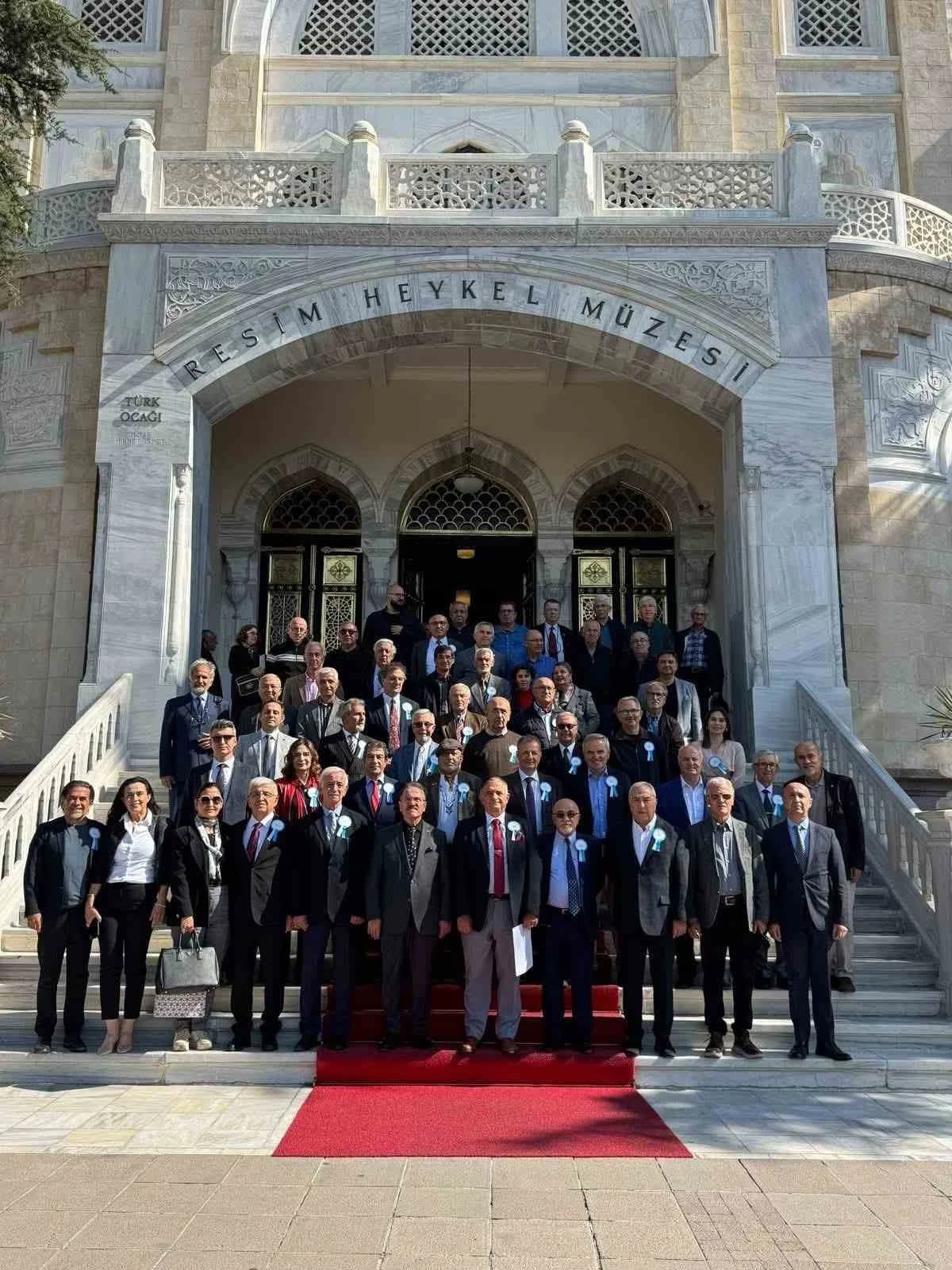 Türk Resim sanatının gelişiminde önemli bir yere sahip olan Asker Ressamlar Kuşağı’nın eserleri ile Günümüz Asker ressam