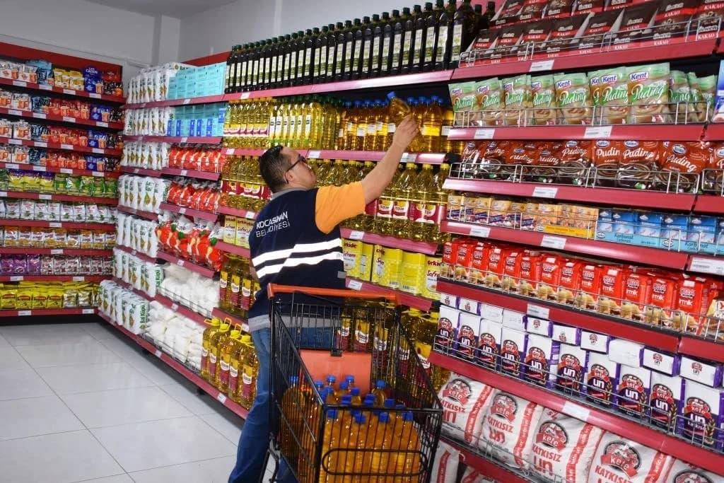 Kocasinan Belediye Başkanı Ahmet Çolakbayrakdar’ın bizzat ekimini ve hasadını yaptığı aspir bitkisinden elde edilen doğa