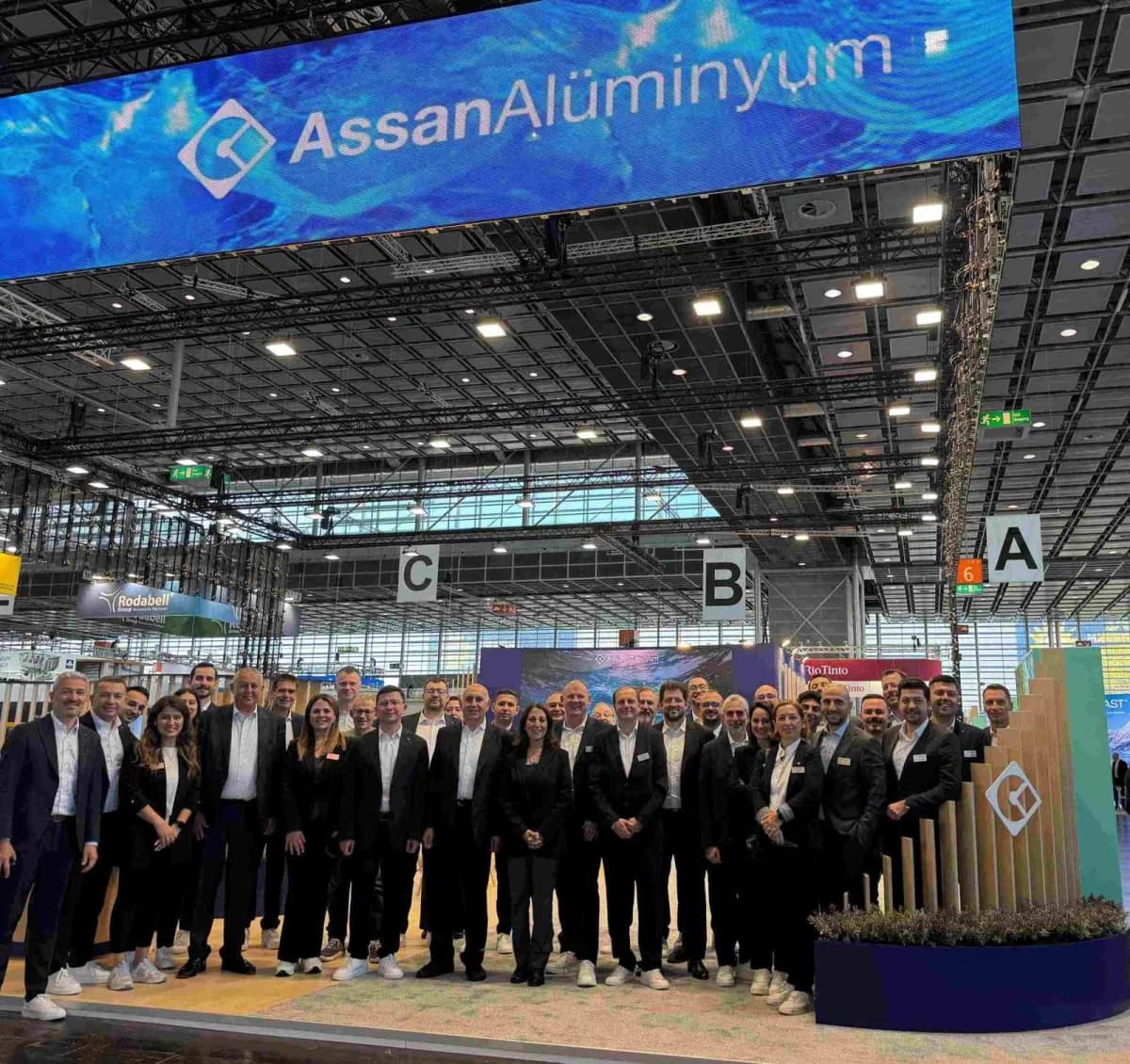 Assan Alüminyum standı ve ürünleri ALUMINIUM 2026 Fuarı’nda Düsseldorf’ta sergileniyor