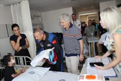 Akdeniz Üniversitesi’nde 11 astronot çocuklar ve gençlerle bir arada, İleri Sağlık Araştırmaları Merkezi ziyareti ve etk