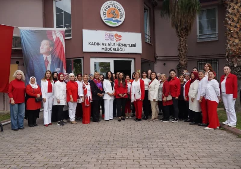 Samsun Atakum Belediyesi, Cumhuriyet’in 103. Yıl dönümünü yürüyüş, konser ve sergiyle kutladı. Kutla