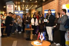 Samsun'da düzenlenen Avrupa Sinema Günleri etkinliğinde sinemaseverler film izliyor