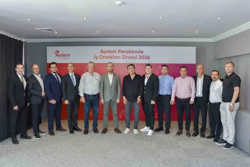 Aydem Perakende iş ortakları Çeşme’de düzenlenen zirvede bir arada