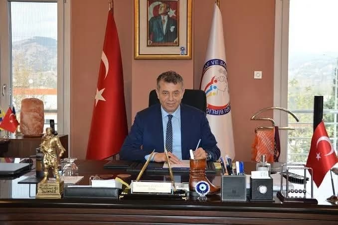 AYESOB Başkanı Muhammet Ali Künkcü, Aydın esnafının geleceği için açıklama yapıyor