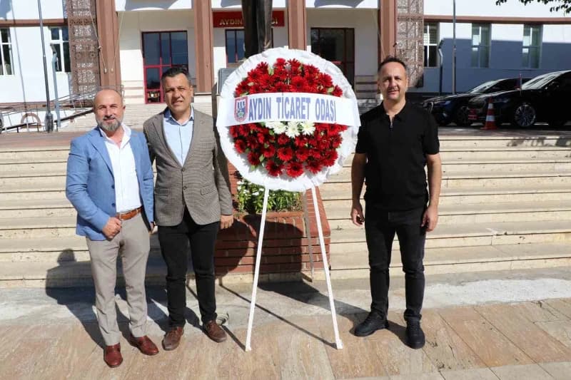 Aydın Ticaret Odası 12. Meslek Komitesi tarafından Sigorta Haftası çelenk sunma töreniyle kutlanırken, törende sigortacı