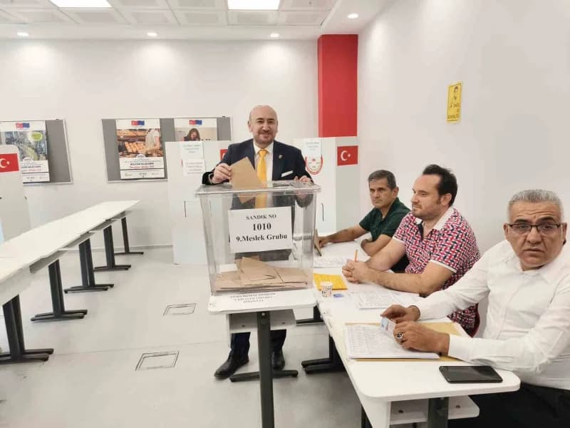 Ülke genelinde olduğu gibi Aydın'da Türkiye Odalar ve Borsalar Birliği'ne (TOBB) bağlı seçimler başladı. 5174 sayılı kan