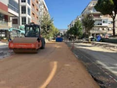 Aydın Büyükşehir Belediyesi ekipleri yol yapım ve onarım çalışmalarını sürdürüyor