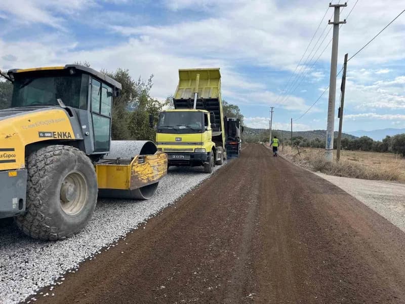 Aydın Büyükşehir’in yol çalışmaları sürüyor