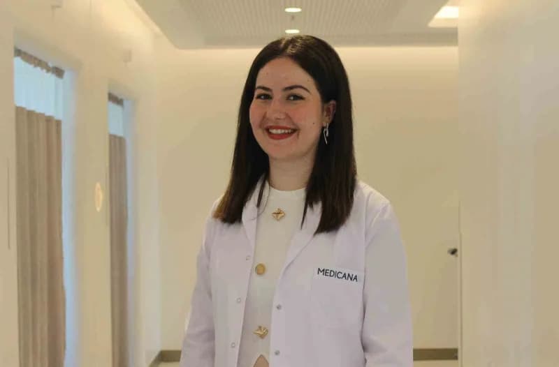 Kilo kontrolü ve beslenme üzerine uzman görüşü veren diyetisyen Mısra Aydın