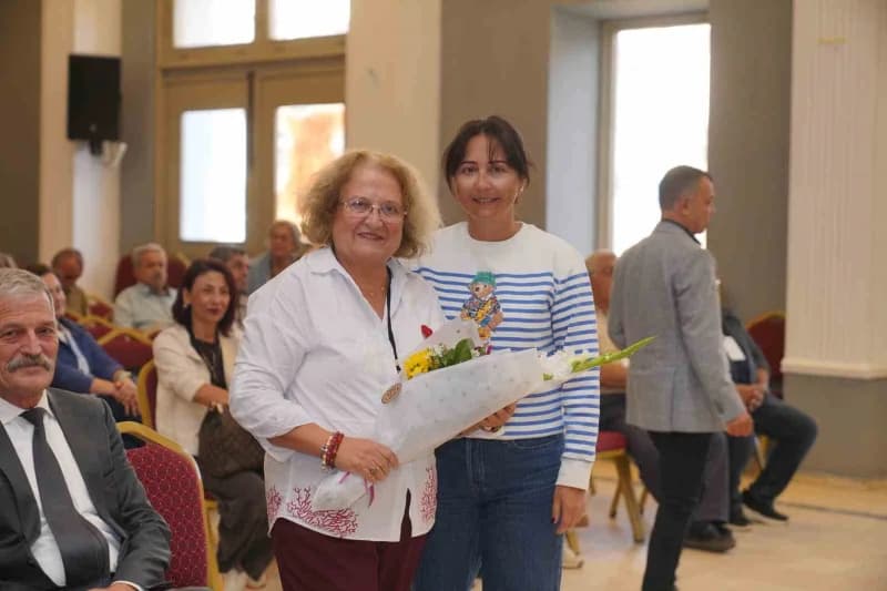 İlk kutlayanlardan biri de kızı Hande oldu