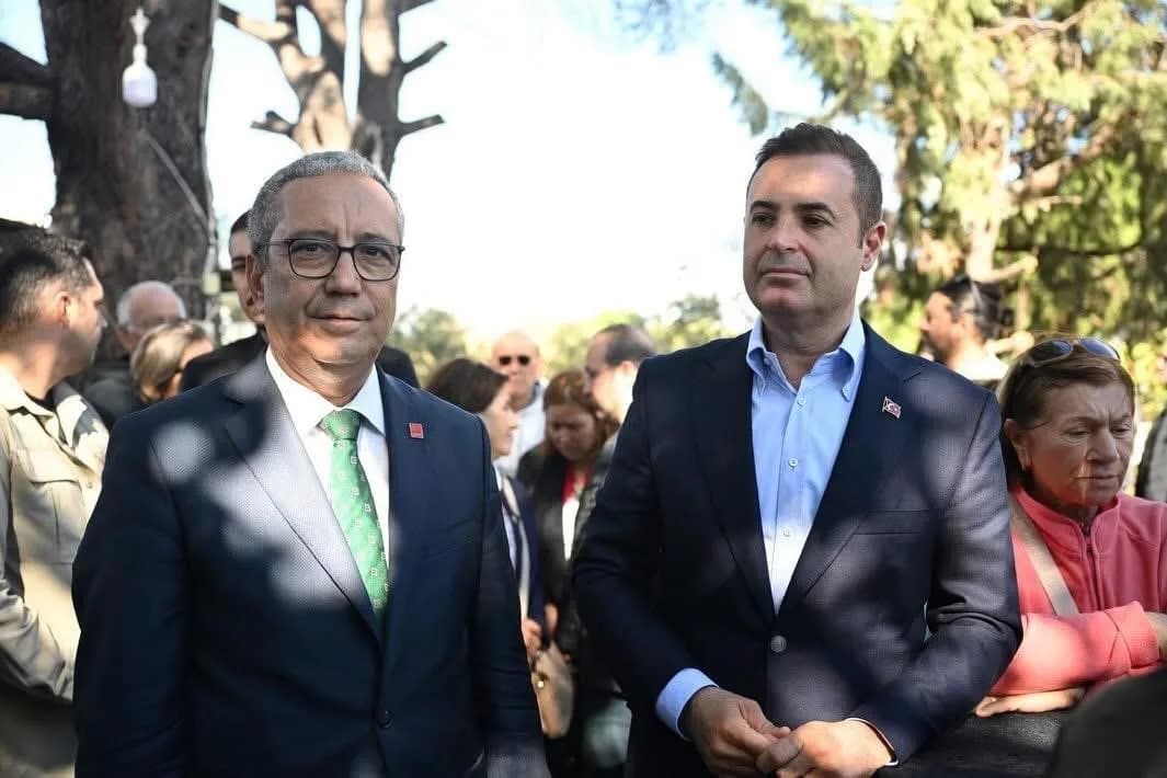 CHP Ayvalık İlçe Başkanı Gökay Bacan ve Ahmet Akın