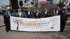 Ayvalık’ta 21. Uluslararası Zeytin Hasat ve Turizm Festivali kortej yürüyüşü ve açılış töreni