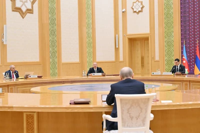 Cumhurbaşkanı Aliyev temasları kapsamında, Bağımsız Devletler Teşkilatı (BDT) Devlet Başkanları Konseyi'nin sınırlı katı