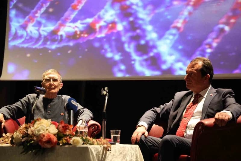 Nobel ödüllü bilim insanı Prof. Dr. Aziz Sancar, Dicle Üniversitesi 15 Temmuz Kültür ve Kongre Merke