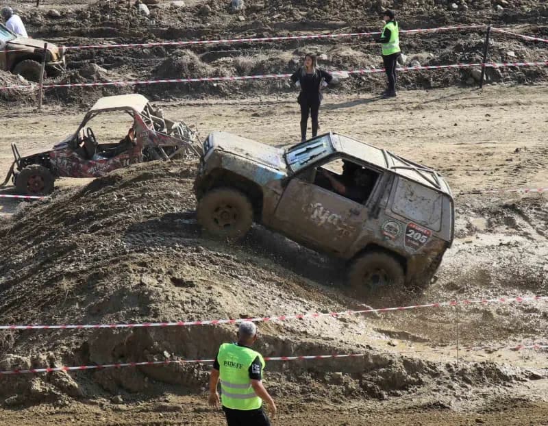 Babadağ Belediyesi tarafından bu yıl 8'incisi düzenlenen geleneksel Babafest, nefes kesen off-road g