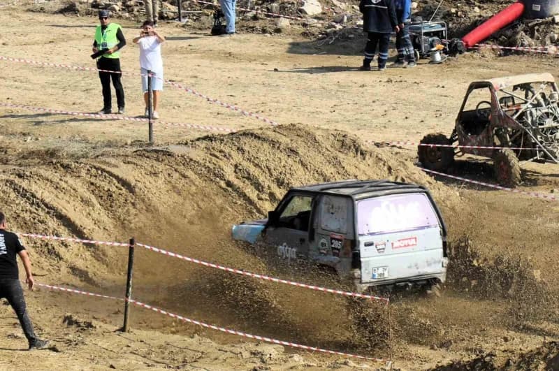 Babadağ Belediyesi tarafından bu yıl 8'incisi düzenlenen geleneksel Babafest, nefes kesen off-road g
