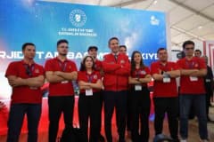 Enerji ve Tabii Kaynaklar Bakanı Alparslan Bayraktar TEKNOFEST Güneydoğu etkinliğinde açıklama yaparken