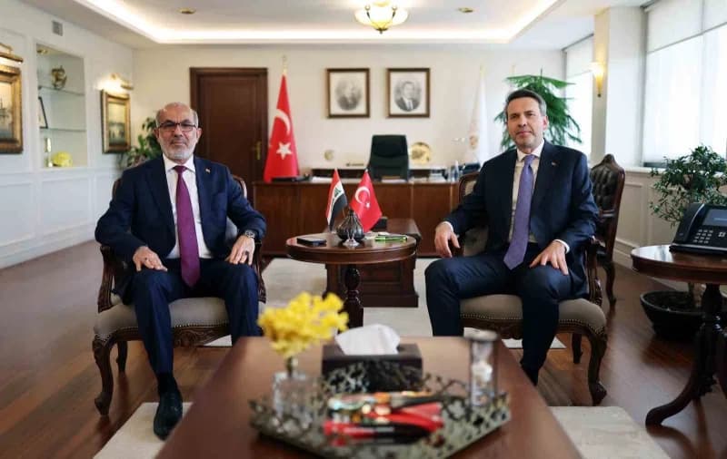 Enerji ve Tabii Kaynaklar Bakanı Alparslan Bayraktar, Irak Petrol Bakanı Basim Muhammed Hüdeyir ve beraberindeki heyet i