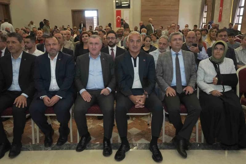 Kültür ve Turizm Bakanı Mehmet Nuri Ersoy, memleketi Antalya’nın İbradı ilçesinde 2 yeni eserin açıl