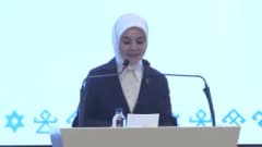 Aile ve Sosyal Hizmetler Bakanı Mahinur Özdemir Göktaş konuşma yaparken