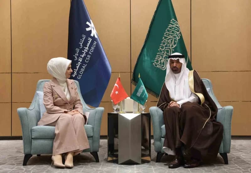 Bakan Göktaş, Suudi Arabistan İnsan Kaynakları ve Sosyal Kalkınma Bakanı Ahmed bin Sulaiman Al-rajhi ile görüştü