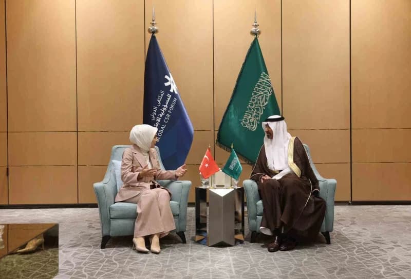 Bakan Göktaş, Suudi Arabistan İnsan Kaynakları ve Sosyal Kalkınma Bakanı Ahmed bin Sulaiman Al-rajhi ile görüştü