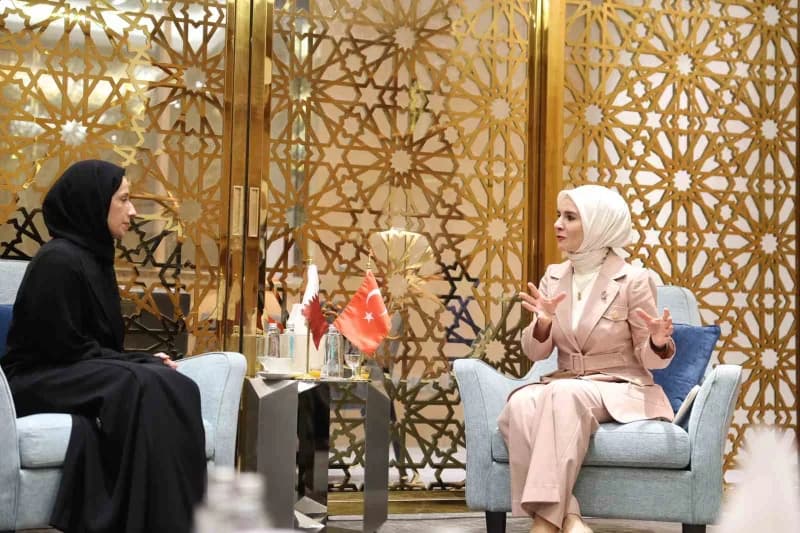 Bakan Göktaş, Katar Sosyal Kalkınma ve Aile Bakanı Buthaina Bint Ali Al Jabr Al Nuaimi ile görüştü