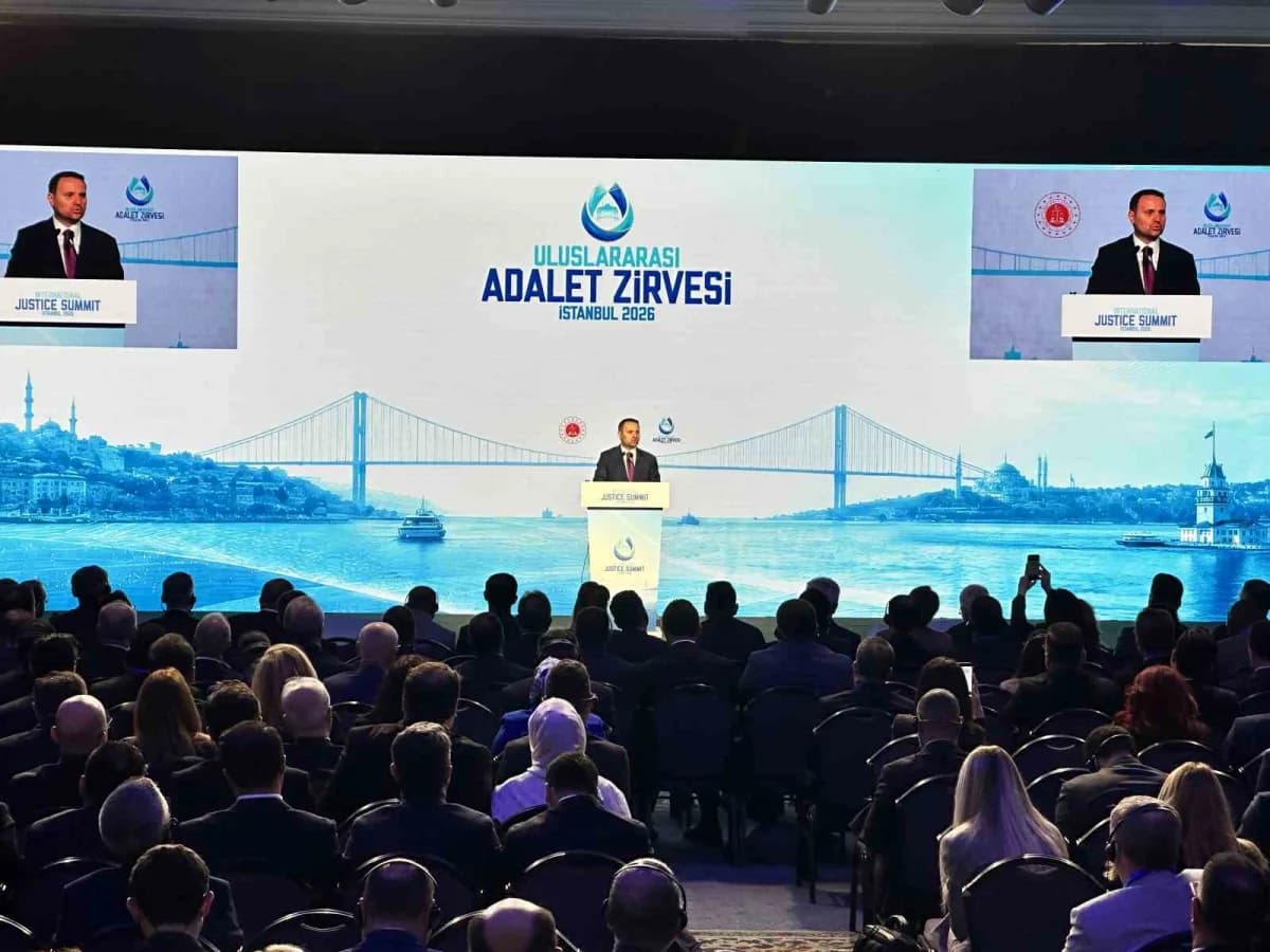 Adalet Bakanı Akın Gürlek, Uluslararası Adalet Zirvesi’nde konuşma yaparken