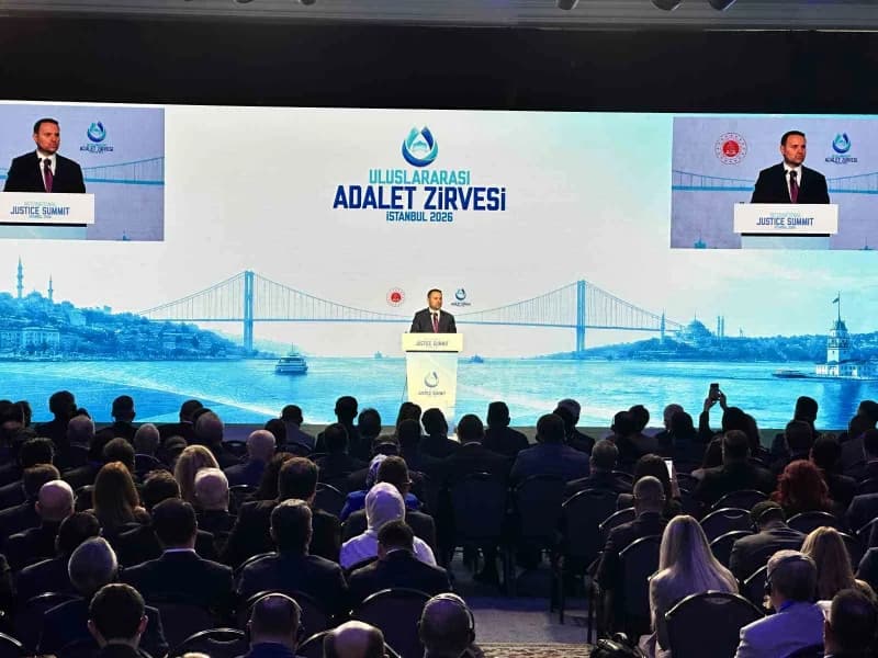 Adalet Bakanı Akın Gürlek, Uluslararası Adalet Zirvesi’nde konuşma yaparken