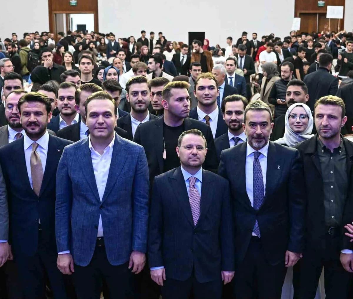 Adalet Bakanı Akın Gürlek, Ankara Gençlik Kolları İl Danışma Meclisi Toplantısı’na katıldı.