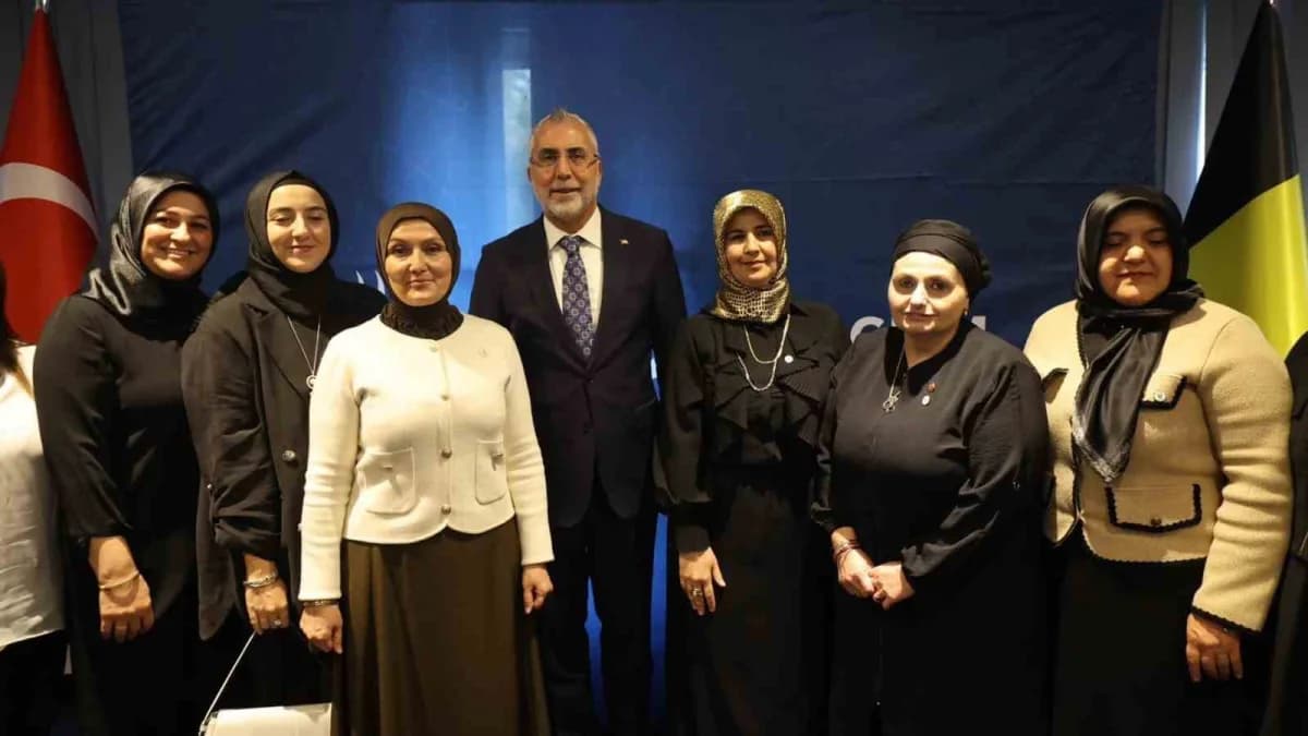 Çalışma ve Sosyal Güvenlik Bakanı Vedat Işıkhan, UID Belçika Bölge Başkanı Yusuf Taşpınar ile bir araya geldi.