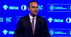 Sanayi ve Teknoloji Bakanı Mehmet Fatih Kacır, Türkiye Bilim İletişimi Zirvesi'nde konuşma yaparken