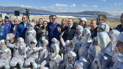 Sanayi ve Teknoloji Bakanı Mehmet Fatih Kacır, Burdur Salda Bilim Merkezi açılışında konuşma yapıyor