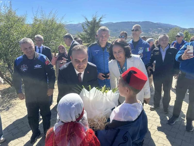 Sanayi ve Teknoloji Bakanı Mehmet Fatih Kacır, Burdur'da Salda Bilim Merkezi ile Burdur Mehmet Akif Ersoy Üniversitesi M