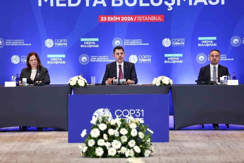 COP31 Başkanı ve Çevre, Şehircilik ve İklim Değişikliği Bakanı Murat Kurum (Ortada)