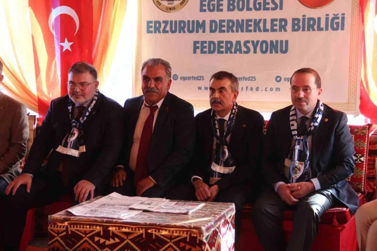 Milli Eğitim Bakanı Yusuf Tekin İzmir programı kapsamında Ege Bölgesi Erzurum Dernekler Birliği Federasyonu tarafından Ç