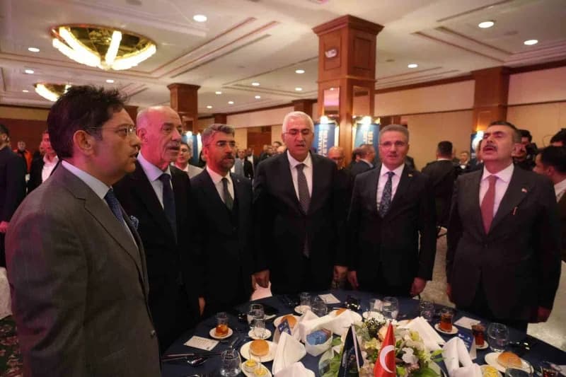 Erzurum Ticaret Borsası tarafından, 'Erzurum Birlikte Güçlü' sloganıyla 1. Erzurum Kalkınma Zirvesi