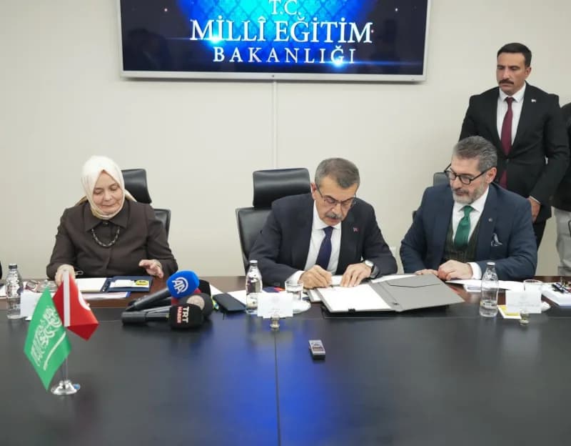 Milli Eğitim Bakanı Yusuf Tekin, Suudi Arabistan Eğitim Bakanı Yusuf Bin Abdullah El-benyan'ı ağırla