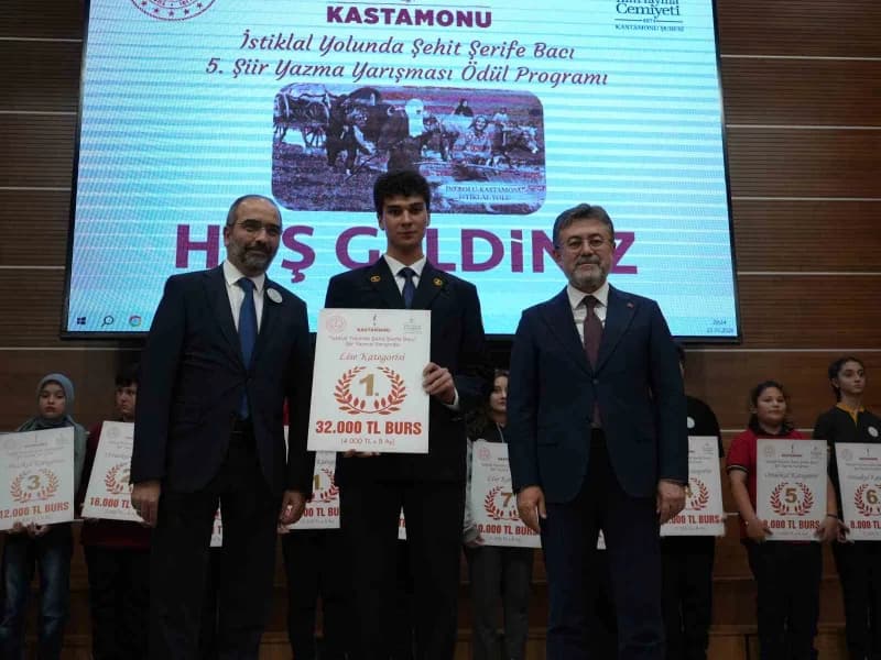 Tarım ve Orman Bakanı İbrahim Yumaklı, Kastamonu İstiklal yolunda Şehit Şerife Bacı 5. Şiir Yazma ya