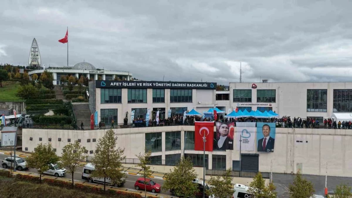 Balıkesir Büyükşehir Belediye Başkanı Ahmet Akın, şehrin Afet yönetim kapasitesini artırmak ve kenti
