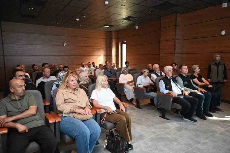 Bandırma Koyunculuk Araştırma Enstitüsü Müdürlüğü ev sahipliğinde düzenlenen 8. Türkiye Kaz Yetiştiriciliği Çalıştayı ve