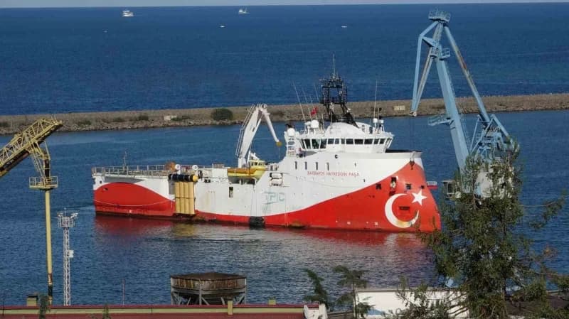 Türkiye’nin ilk Sismik araştırma gemisi Barbaros Hayreddin Paşa, Trabzon açıklarında petrol ve doğal gaz arama ile Sismi