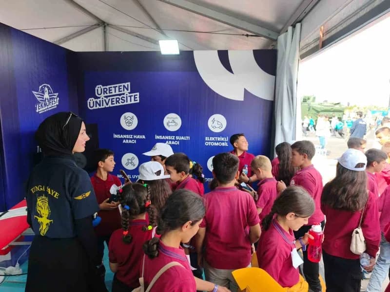 Bartın Üniversitesi (BARÜ), bu yıl Şanlıurfa'da düzenlenen TEKNOFEST 2026’da bilim ve Teknoloji alanındaki çalışmalarını