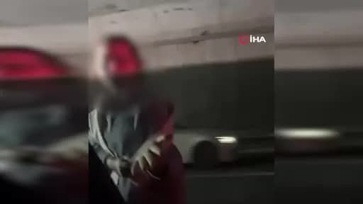 Başakşehir Mall of İstanbul AVM otopark girişinde trafikte tartışan kadın doktor ve sürücü
