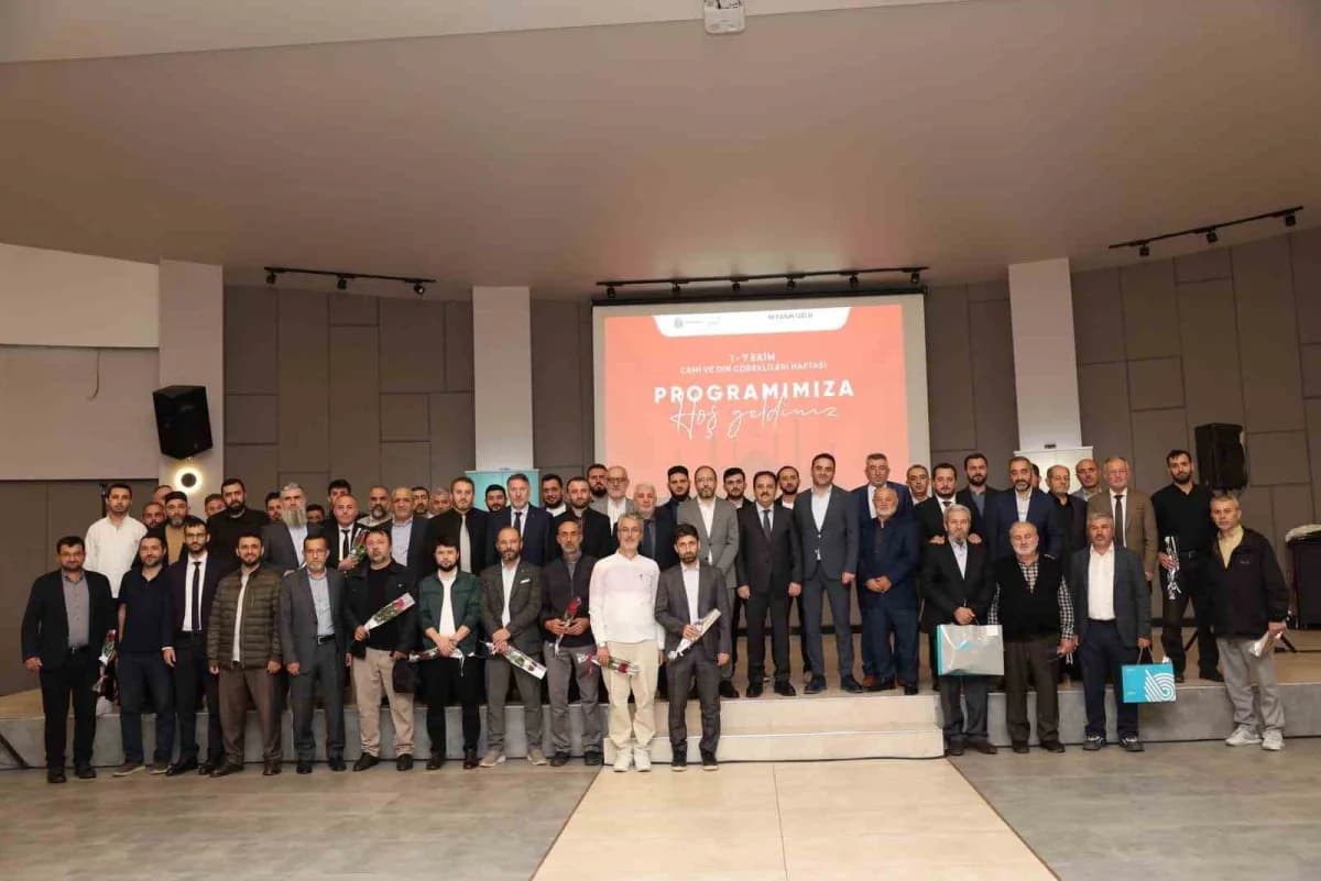 Başiskele Belediyesi tarafından 1-7 Ekim Camiler ve Din Görevlileri Haftası dolayısıyla program organize edildi.