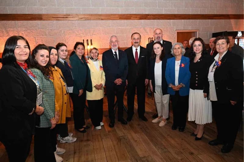Başkan Başdeğirmen, Türkiye’nin dört bir yanından gelen Kadın muhtarlarla buluştu