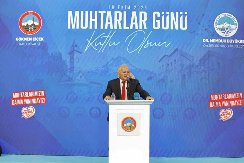 Kayseri Büyükşehir Belediye Başkanı Dr. Memduh Büyükkılıç, 19 Ekim Muhtarlar Günü dolayısıyla kentte görev yapan Muhtarl