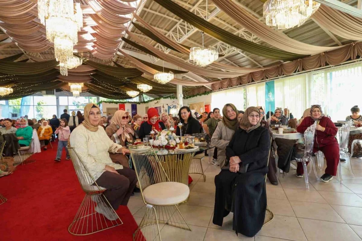 "İlham Veren Kadınlar" programı Anne Şehir Gönül Bahçem Davet Evi'nde yapıldı