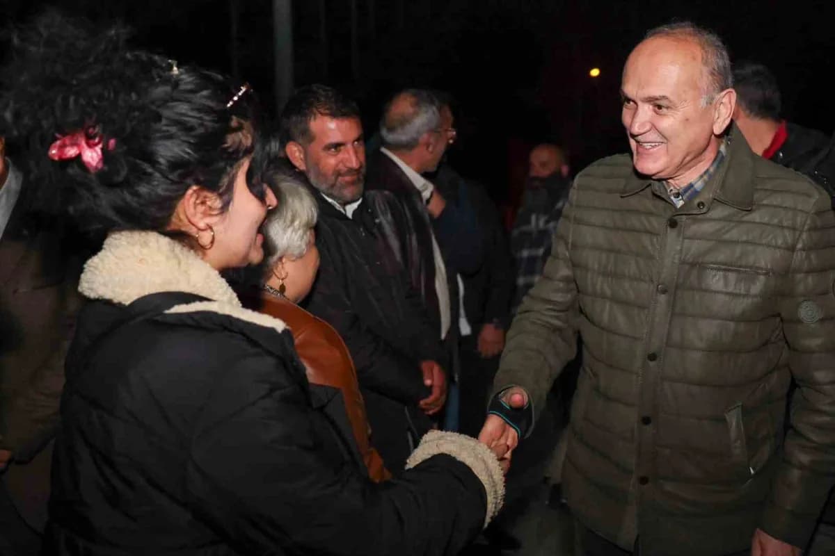 Düzce Belediye Başkanı Dr. Faruk Özlü, mahalle toplantıları kapsamında Ağa mahallesi sakinlerine kon