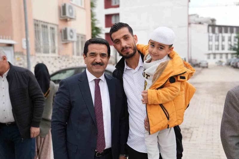 Başkan Taşkın Nuriye Mahallesi’nde vatandaşların taleplerini dinledi